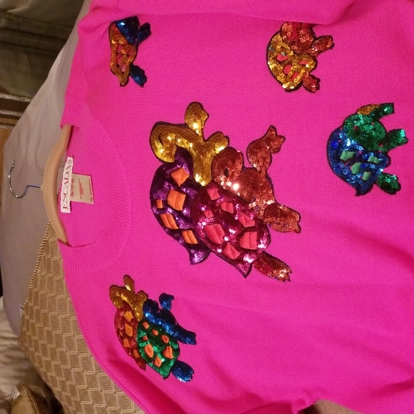 sweater - Picture 3 of 5